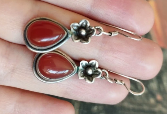 Pendientes con piedritas